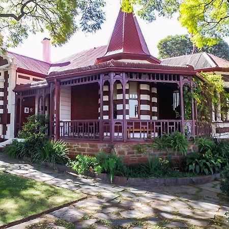 Melvin Residence Guest House Pretoria-Noord Eksteriør bilde